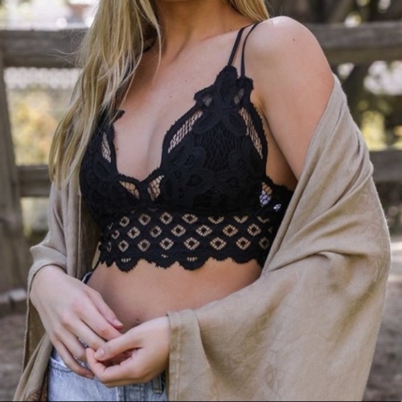 Tops - CROCHETED Lace BOhO Bralette Black L
